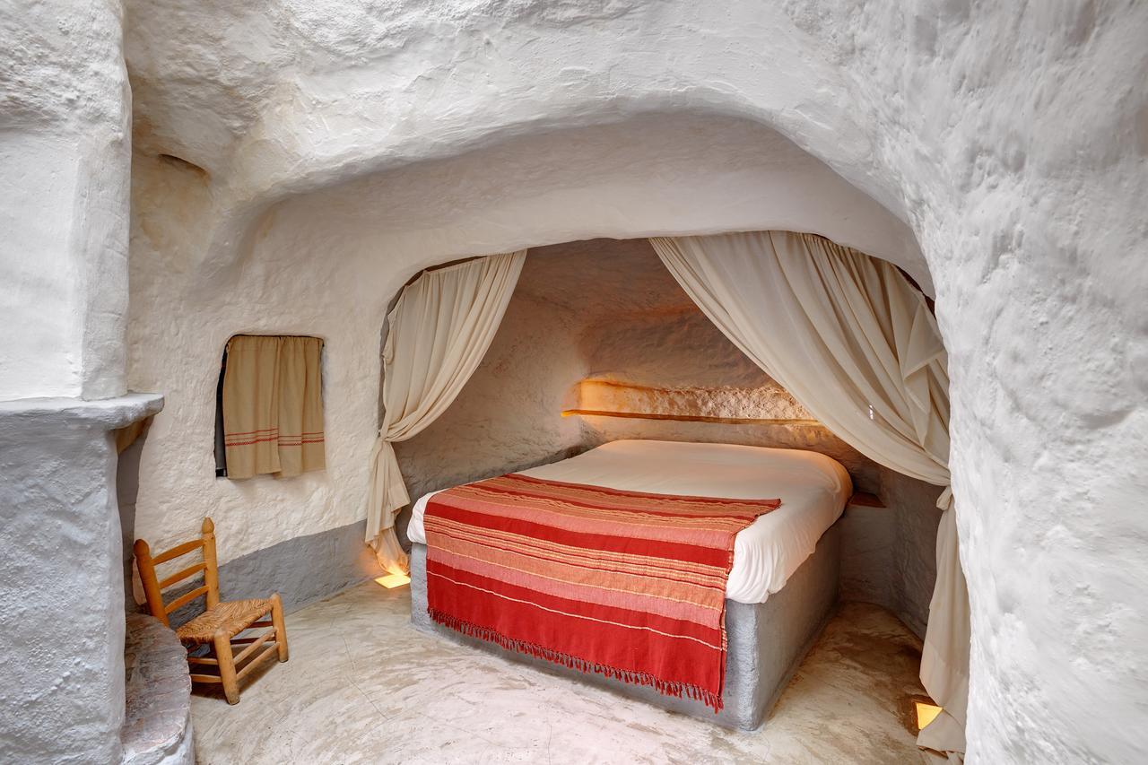 Cueva Las Yeseras Baza Exterior photo